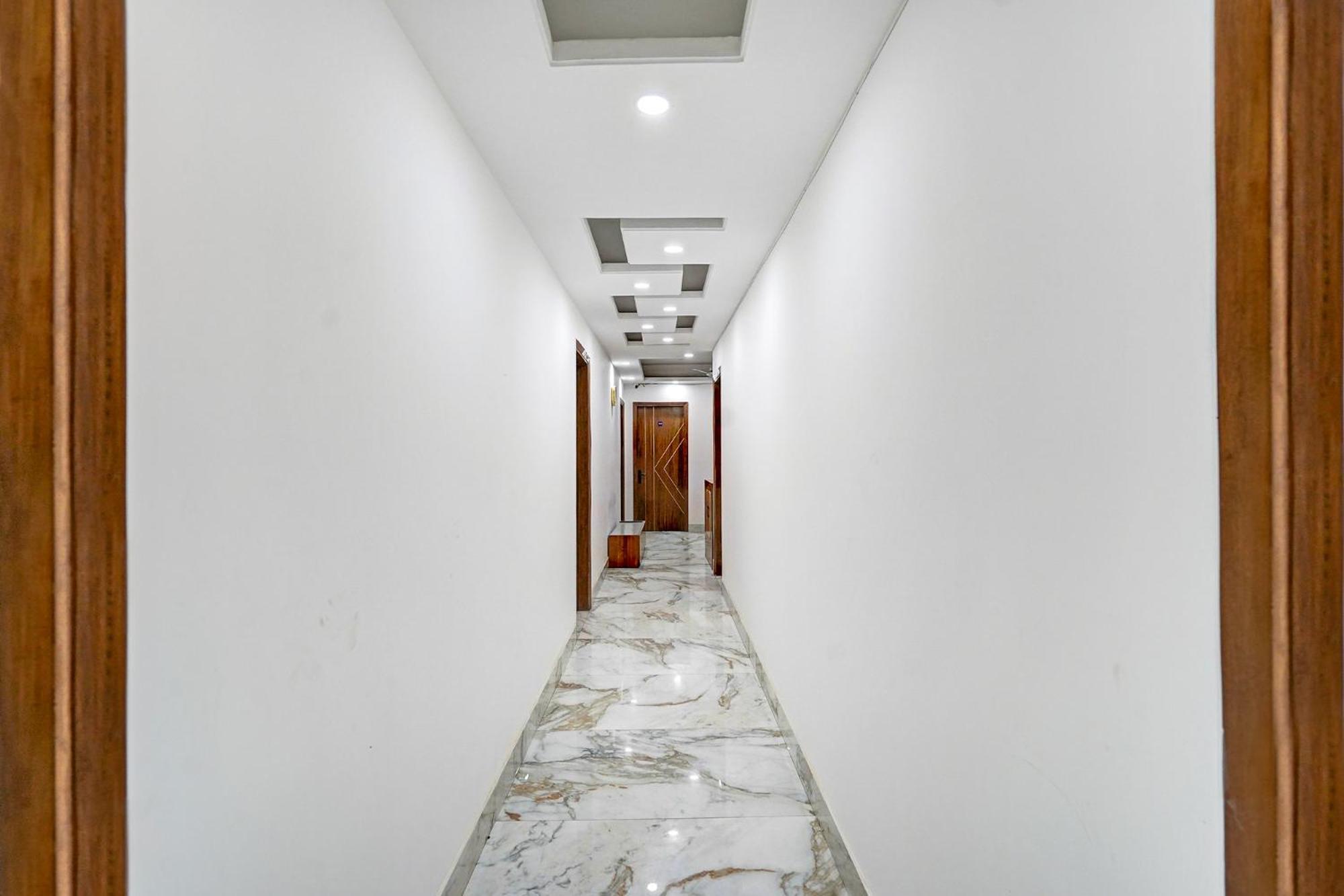 Hotel Fabhotel Nyt Residency 3*