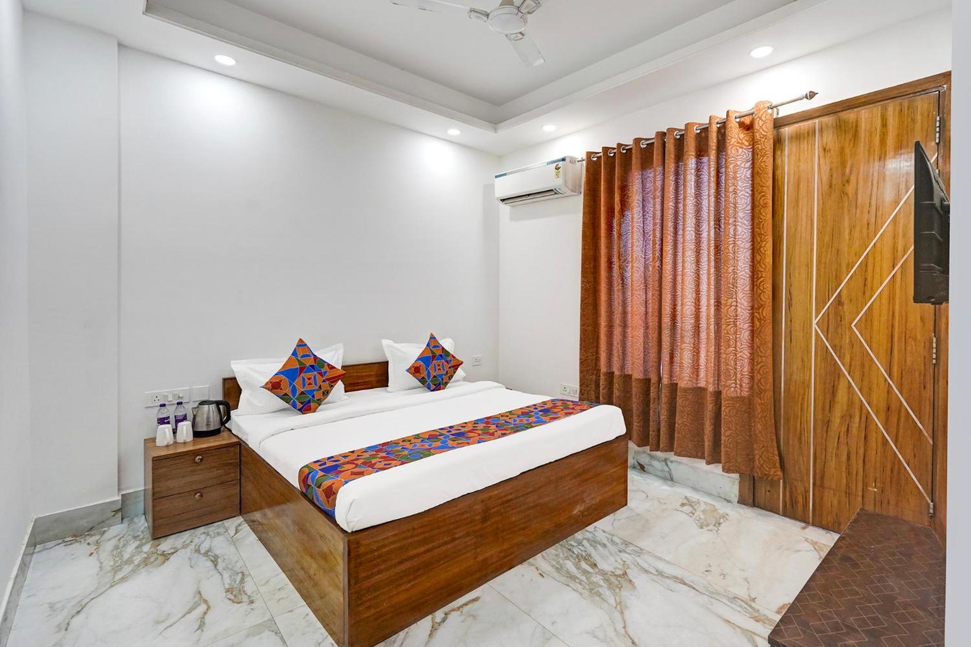 Fabhotel Nyt Residency New Delhi
