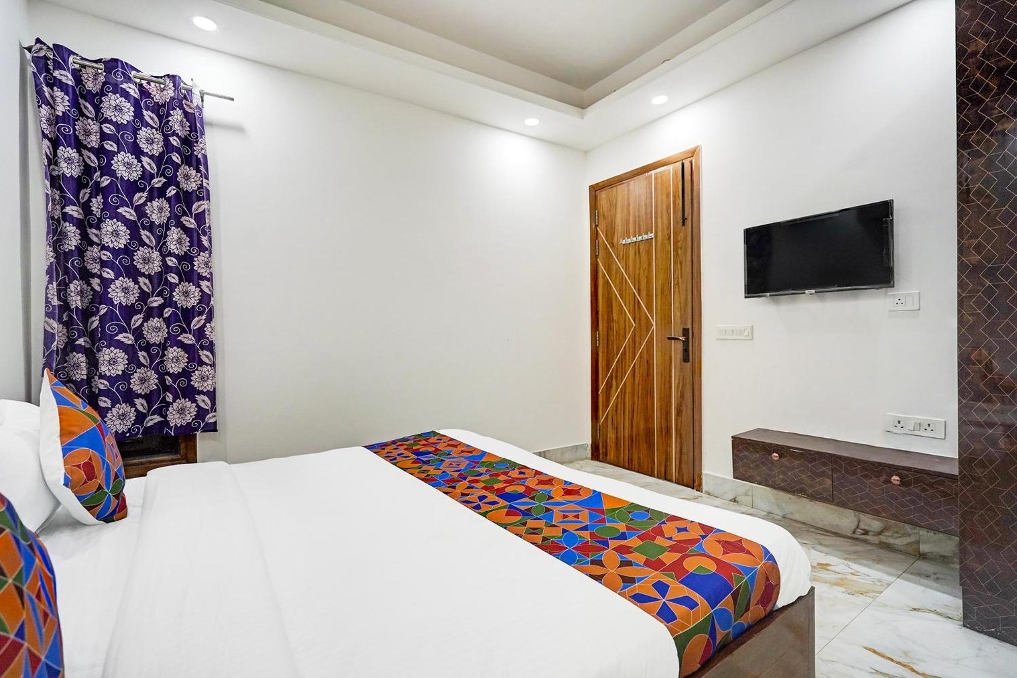 Hotel Fabhotel Nyt Residency