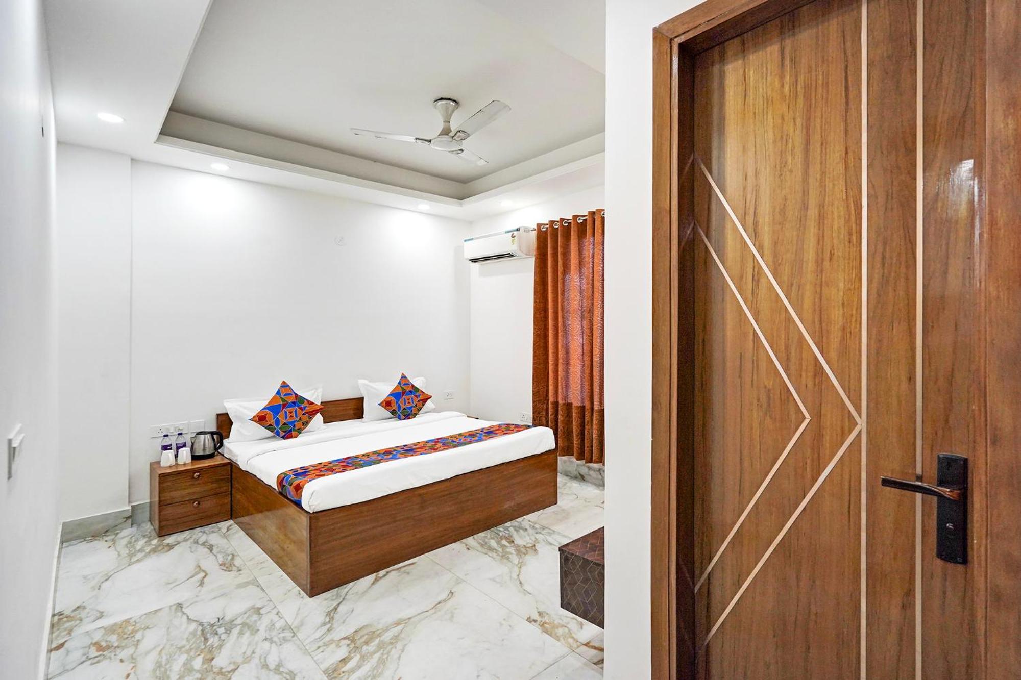 Fabhotel Nyt Residency New Delhi